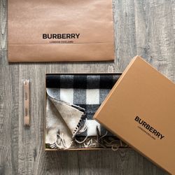 Burberry Giant Icon Check Cashmere Scarf 