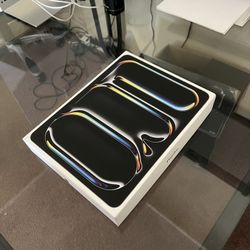 iPad Pro 13”  2024 (Open Box) Never Used