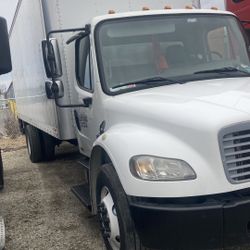 2008 Freightliner M2 106