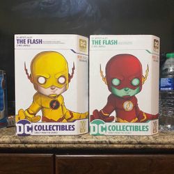 Chris Uminga Flash Statue 