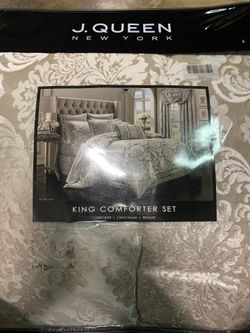 J. Queen King Comforter set