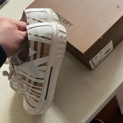 100$ OBO BURBERRY  SHOES FITS 10.5 - 11.5
