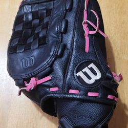 
Wilson 13" A0600 FP13 Softball Glove (RHT)