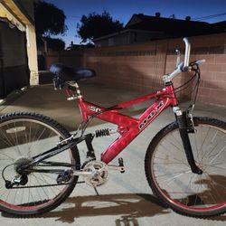MGX MOUNTAIN BIKE 