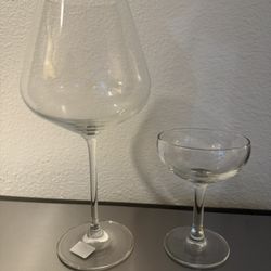 Brand New Crate And Barrel Wine Glasses And Coupe Glasses