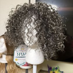 Wig/ Curly Gray 