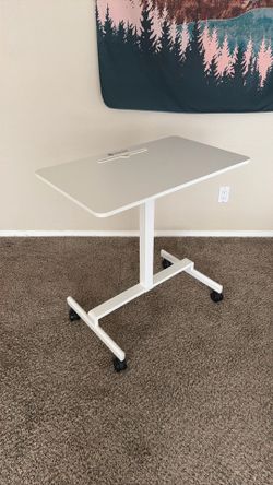 DeerRun Sit Stand Desk