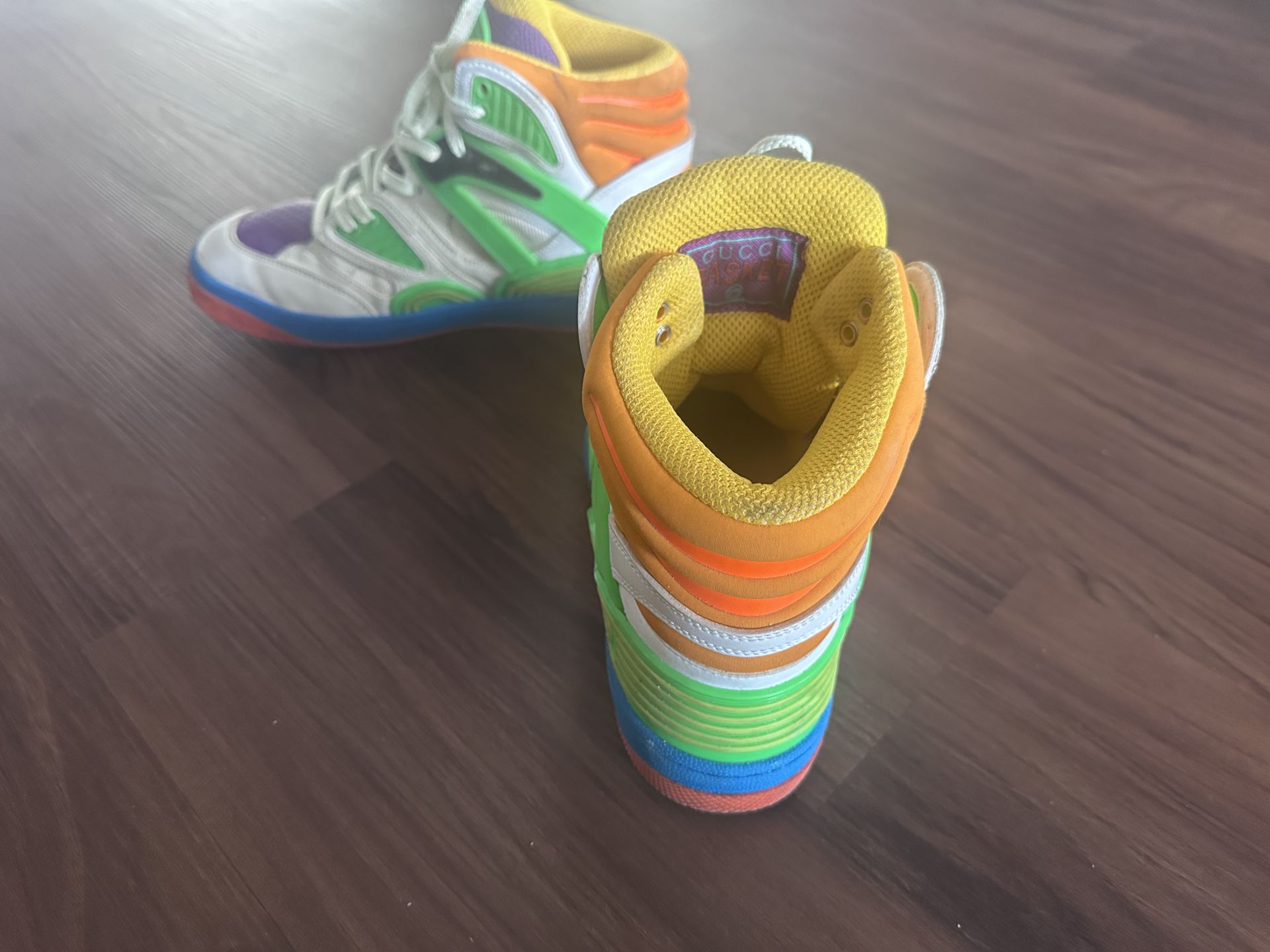 Woman’s sneakers size 6.5-7 US