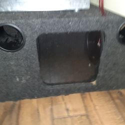 2 12" Kicker Subs 
