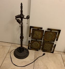 Lamp and metal picture decor