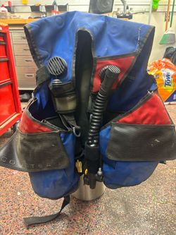 Cousteau large scuba vest and 3000 psi service pressure tank