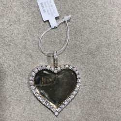 10k  Heart Picture Frame  With Diamonds 