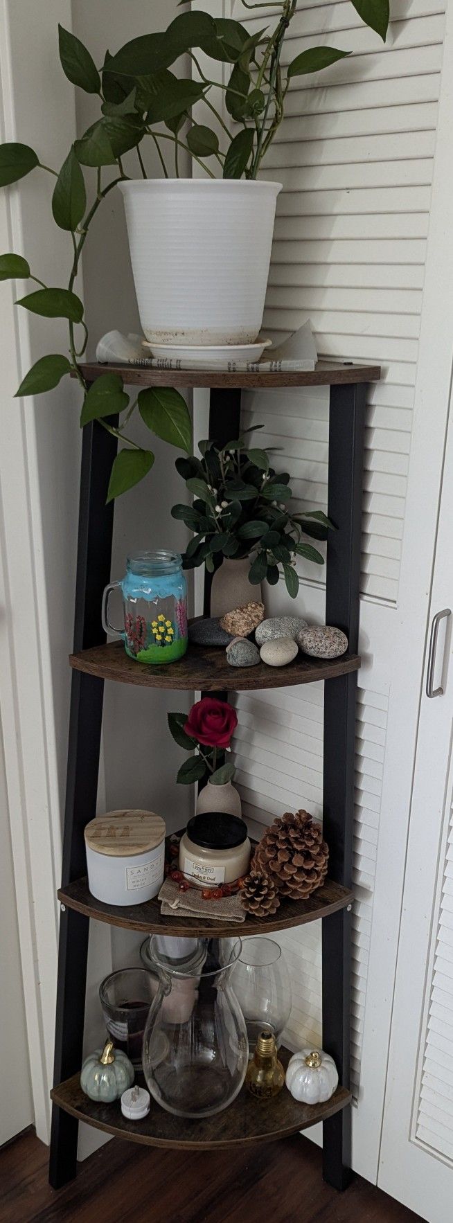 Corner Shelf / Plant Stand