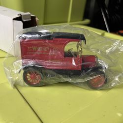 ERTL DIE-CAST 1905 DELIVERY CAR BANK "J.C. Whitney" 1:25 #3811