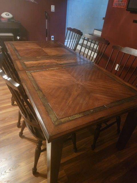 Kitchen Table and Chairs