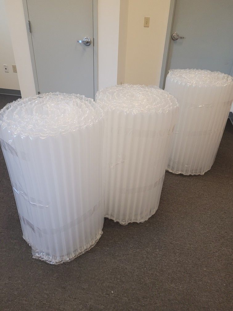 Bubble cushion wrap roll 3 feet by 11 feet long each roll has 33 foot rolls in them