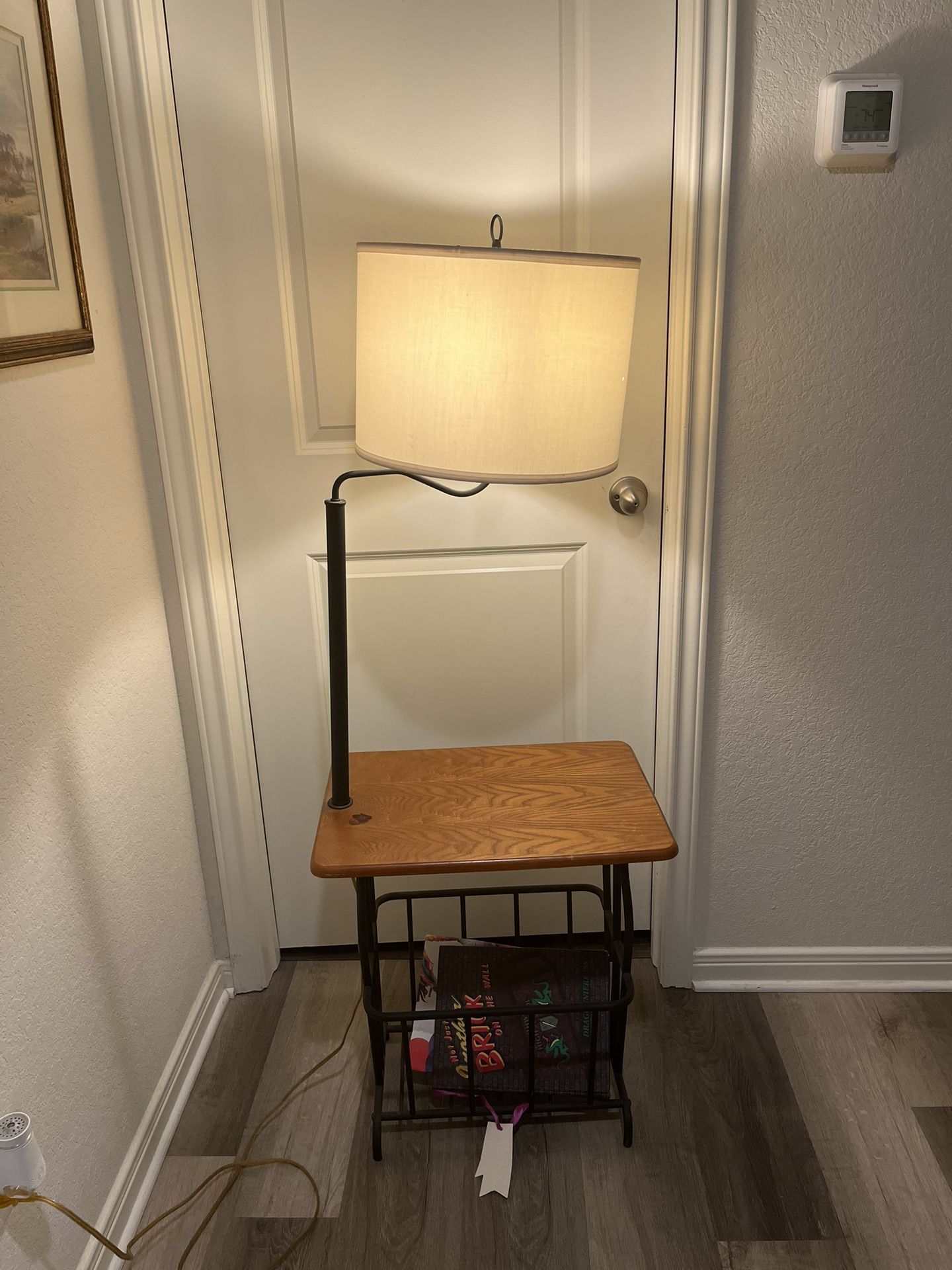 Lamp/ Night Stand for Sale in San Antonio, TX OfferUp
