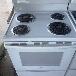 GE® 30" White Electric Range
