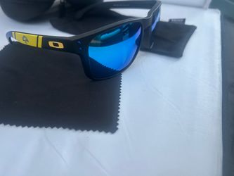 oakley holbrrok rams