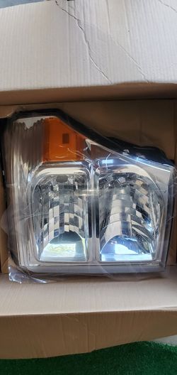 2014 F-250 headlight: drivers side
