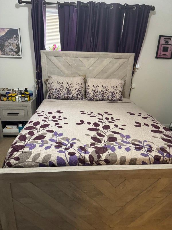 Bedroom Set Dining Table And Sofa