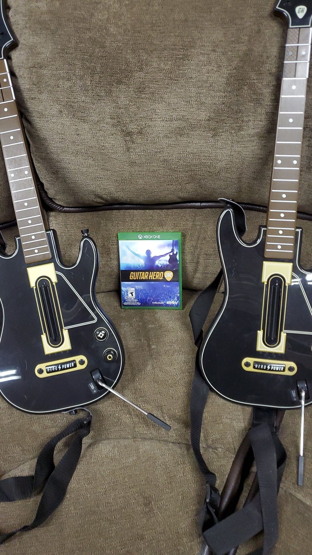 GUITAR HERO XBOX ONE GUITARS AND GAME for Sale in Burleson, TX OfferUp