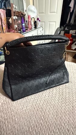 Black Purse