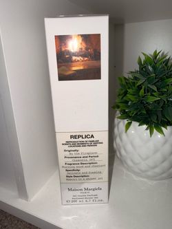Maison Margiela Replica By the Fireplace Shower Gel (decor plant NOT included)