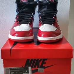 Air Jordan 1 Retro High OG Fearless UNC Chicago 2019 Size 10