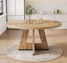 Round Dining Table for 4-6 People, 47 Inches Dining Room Table, Oak. NO CHAIRS!!
