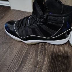 Jordan Xi 11 Space Jams 2016 Size 11