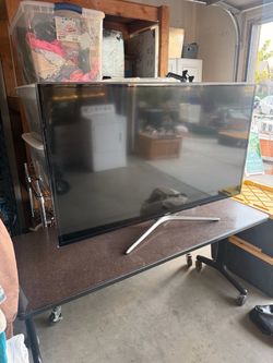 Samsung LED Smart TV 55” - Details in Photos