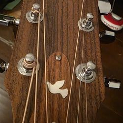 Taylor 114 Acoustic Guitar RH With Gigbag