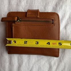 Brown Bifold Wallet with Zipper Pocket
