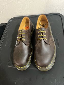 Mens Dr Martens shoes (never worn/ tags on)