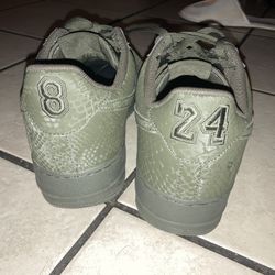 KOBE BRYANT (SNAKE SKIN) “BLACK MAMBA” ! (Size 10) MEN AIR FORCE 1 LOW  