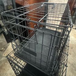 Dog Cage 13 Wide 22 Deep 16 High/ Jaula De Perro 13 Ancho 22 Largo 16 Alto 