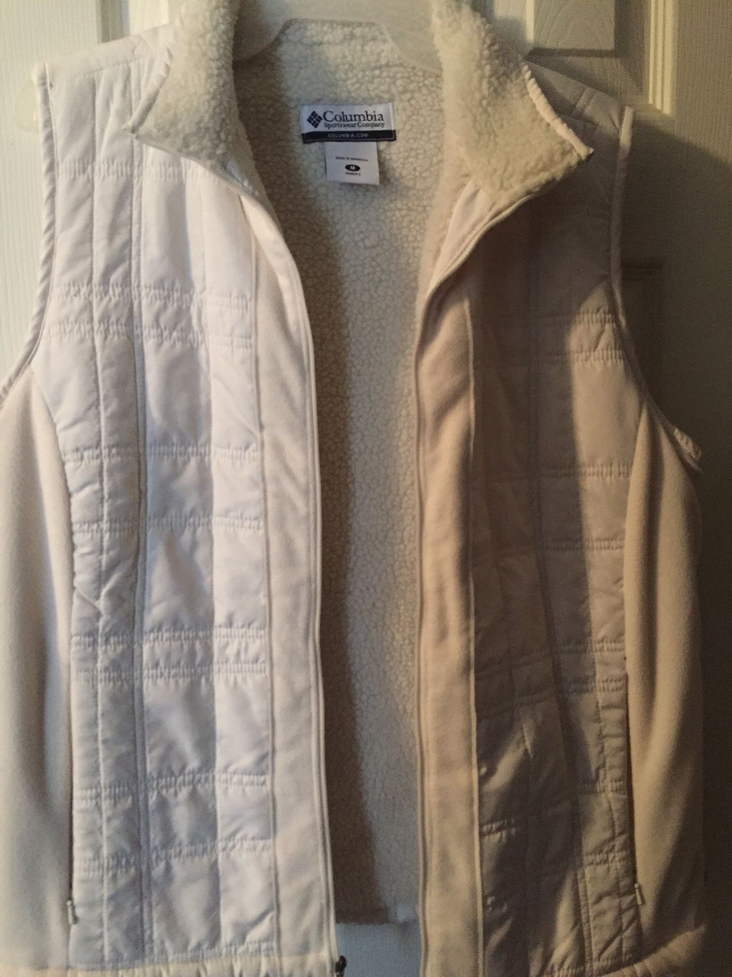 Columbia fleece vest