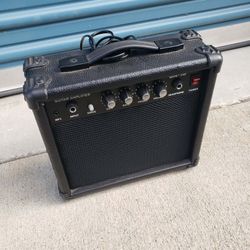 Guitar Amplifier 