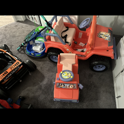 Bluey  battery car and bluey jeep