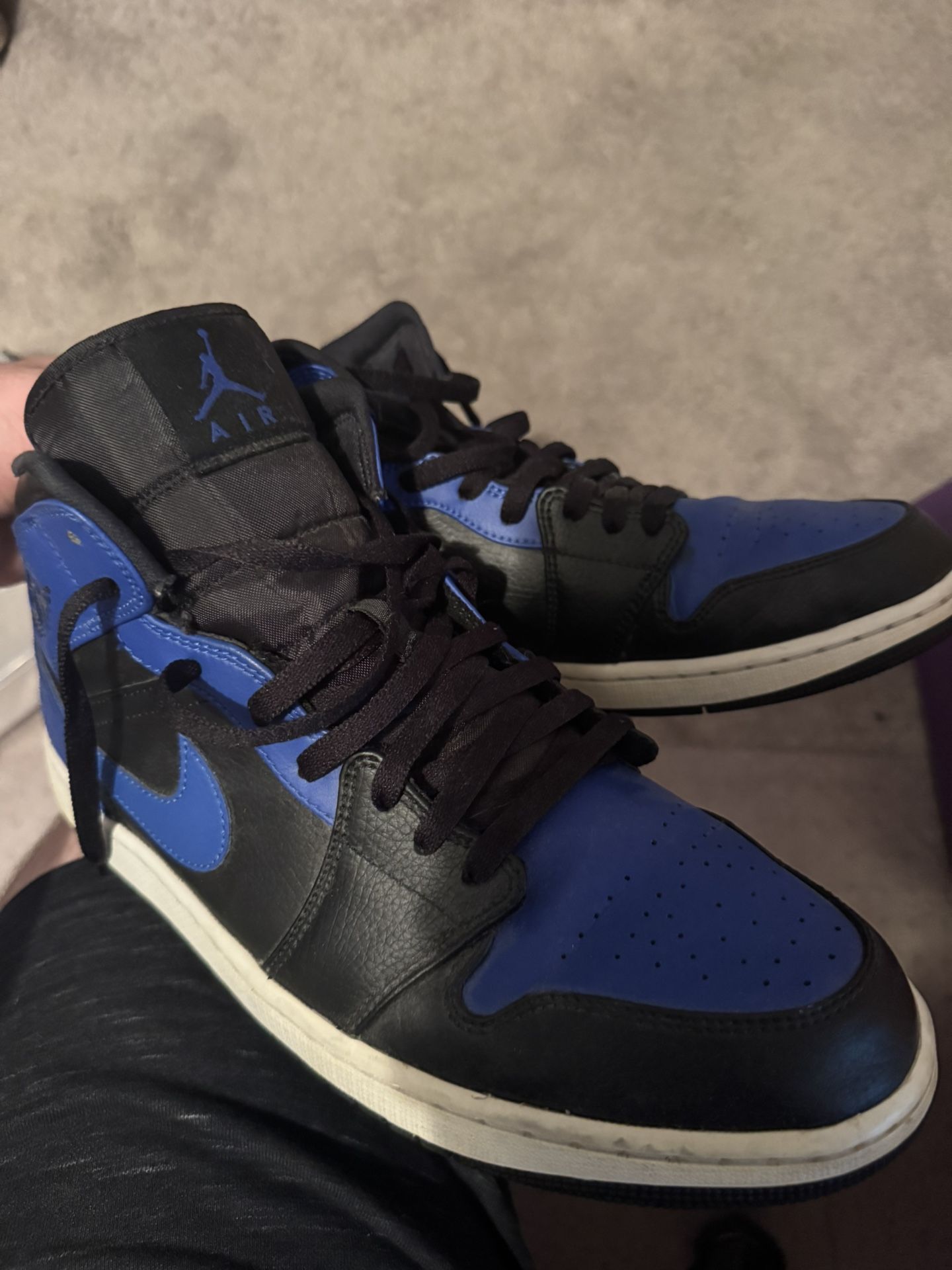 Air Jordan 1 Mid - Hyper Royal Tumbled Leather