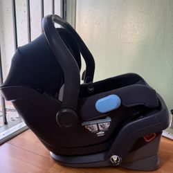 UPPA BABY Carseat And Base