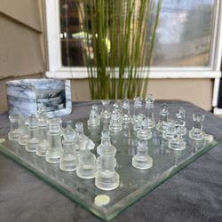Glass Chess Set. Bar-Top Display.