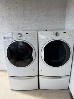 Whirlpool Washer and dryer electric Everything Works