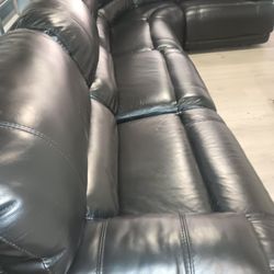 SECTIONAL GENUINE LEATHER RECLINER ELECTRIC BLACK COLOR.. DELIVERY SERVICE AVAILABLE 🚚💥💥✅
