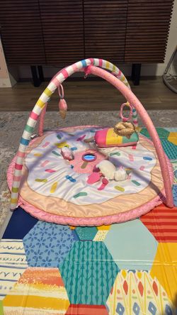 Carters Sweet Surprise Play Gym