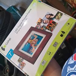 7 Inch Led Digital Frame 