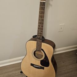 Yamaha Acoustic Guitar 