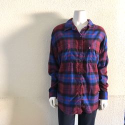 Levi’s Plaid Button Down Shirt Women’s XL