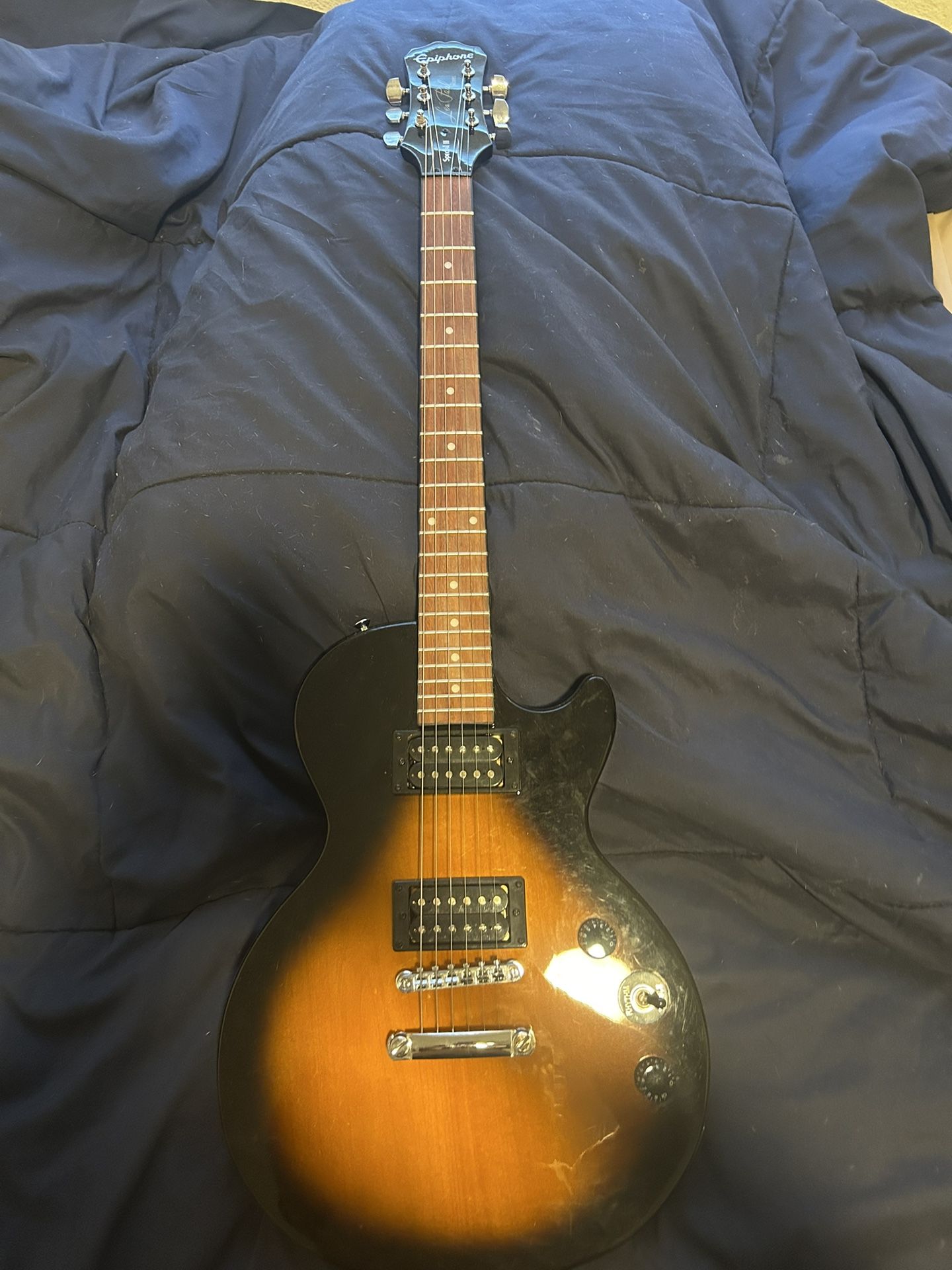 Les Paul Electric Guitar